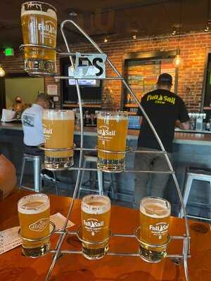 Full Sail Brew Pub