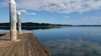 Monica's Waterfront Bakery & Cafe