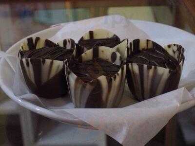 Monica's Waterfront Bakery & Cafe