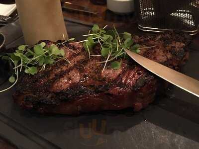 Chopps American Bar And Grill