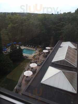 Chopps American Bar And Grill