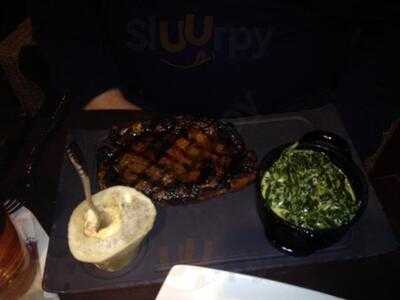 Chopps American Bar And Grill