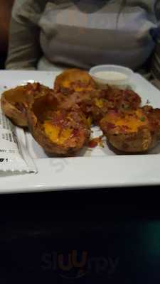 Gillum's Sports Lounge