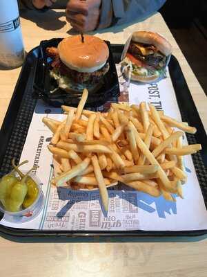 The Habit Burger Grill