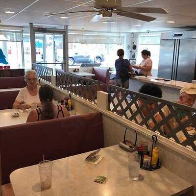 May's Avenue Restaurant