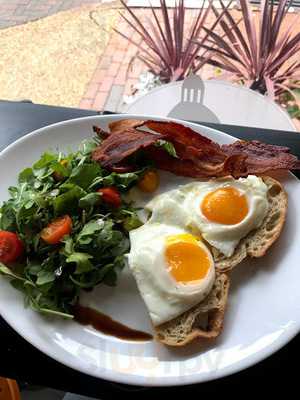 Farmhouse Kitchen And Wares