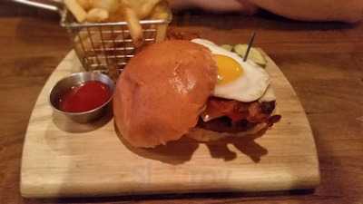 Red Star Craft House