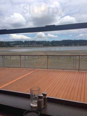 Oxford Waterfront Bistro