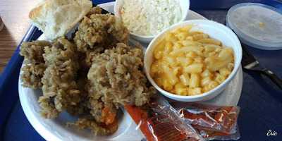 Lee's Famous Recipe Chicken