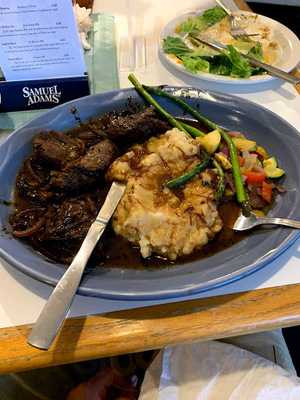 Freaky Tiki Bar & Grill