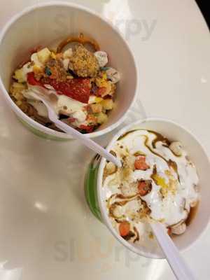 Sweetfrog Premium Frozen Yogurt