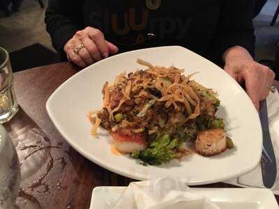 Hilltop Restaurant & Bar