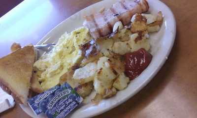 La Port's Pine Restaurant