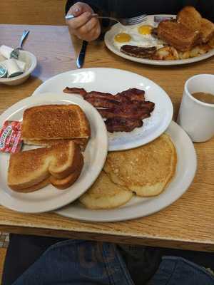 La Port's Pine Restaurant