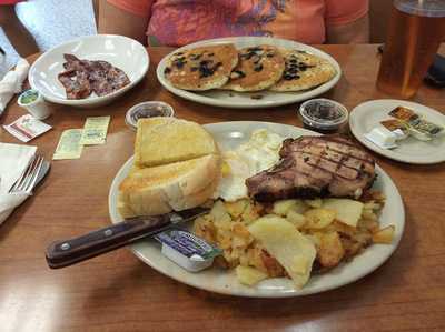 La Port's Pine Restaurant