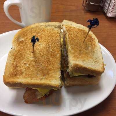 La Port's Pine Restaurant