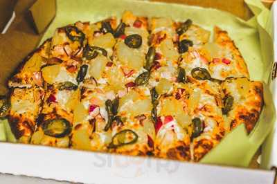 Chicago's Pizza With A Twist