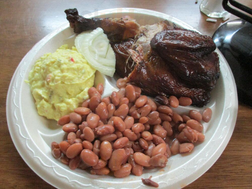Bennie J's Smoke Pit