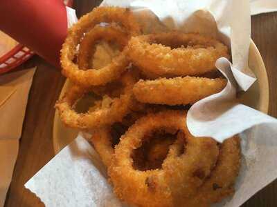 Stella's Bar And Grill