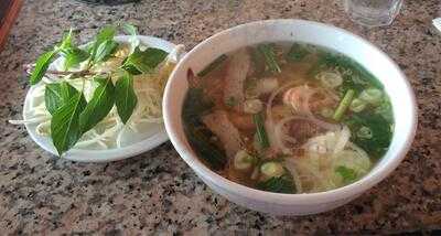 Huong Tra Restaurant