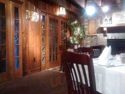 Red Maple Restaurant