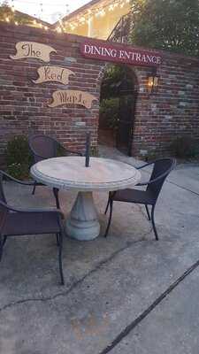 Red Maple Restaurant