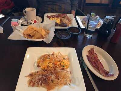 Los Jimadores Tex-mex Tequila Factory