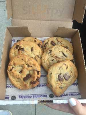Insomnia Cookies