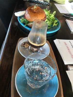 Daily Projects Coffee Bar & Eatery