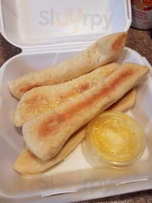 Momma's Pizza And More