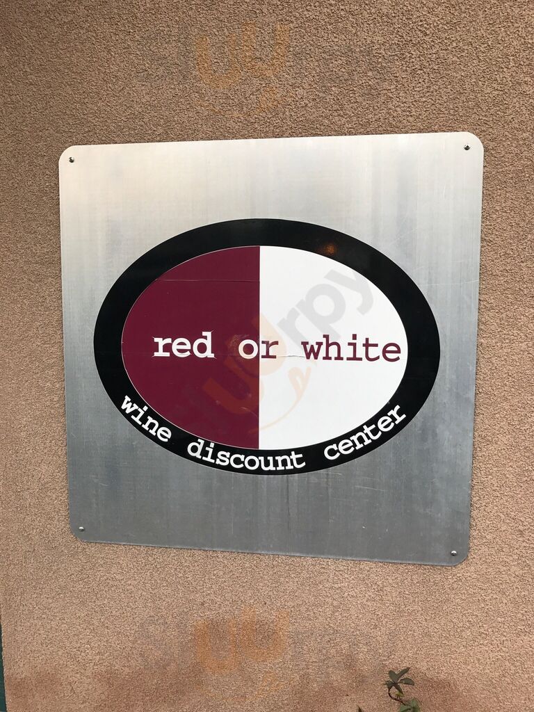 Red Or White Wine & Gourmet Center
