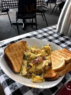 Big Apple Cafe At Log Pond