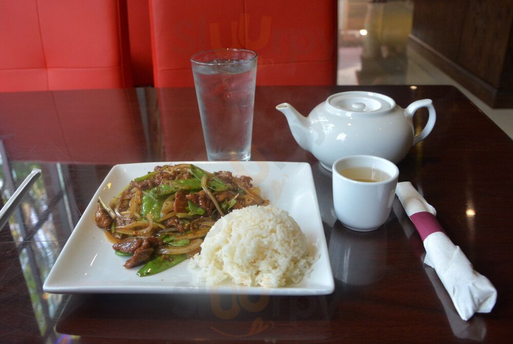 Huang's China Bistro