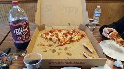 Debra's Pizza