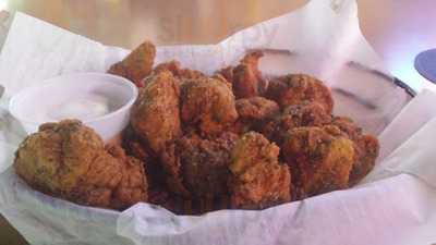 Hoopsters Sports Bar & Grill