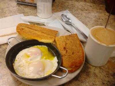 El Carretero Restaurant