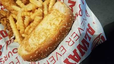 Raising Canes Chicken Fingers