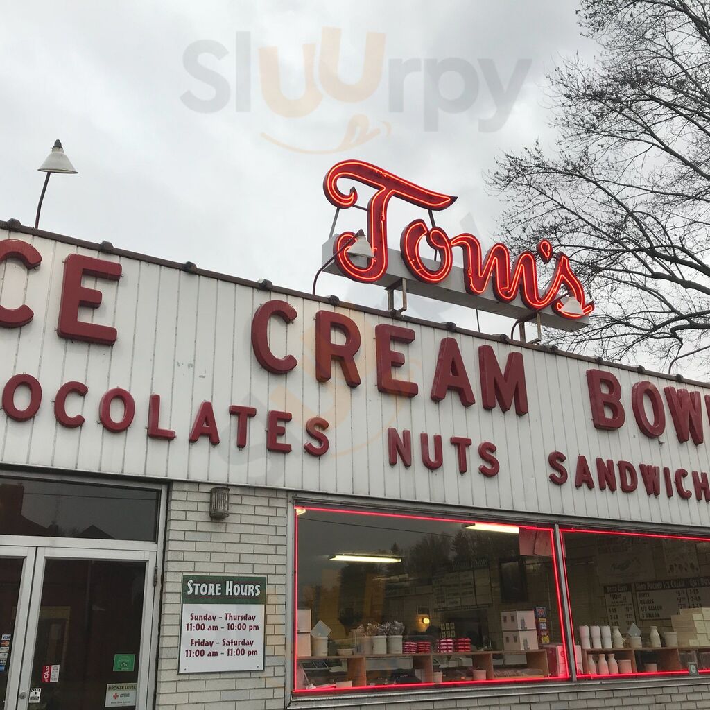 Tom's Ice Cream Bowl