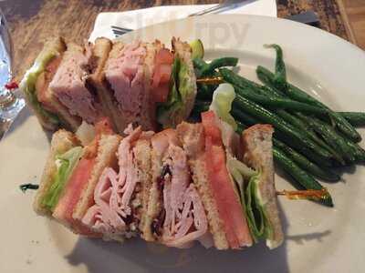 Christopher's Third Street Grille