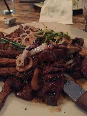 Christopher's Third Street Grille