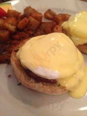 Christopher's Third Street Grille