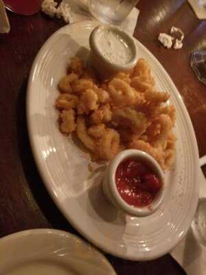 Howlett's Restaurant & Tavern