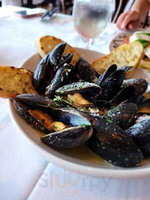 Daniella's Cafe & Market