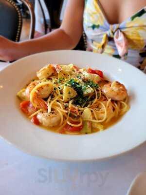 Daniella's Cafe & Market