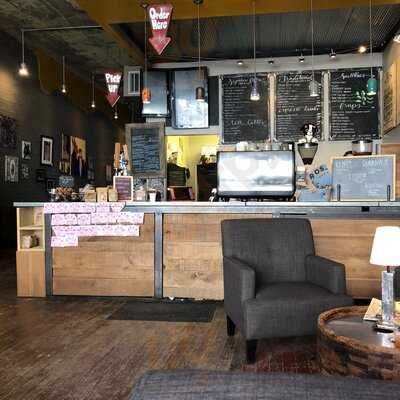 Roscoe’s Coffee Bar & Tap Room