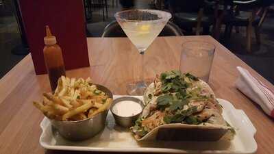 Earl's Restaurant At The Meadows