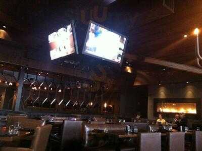 Earl's Restaurant At The Meadows