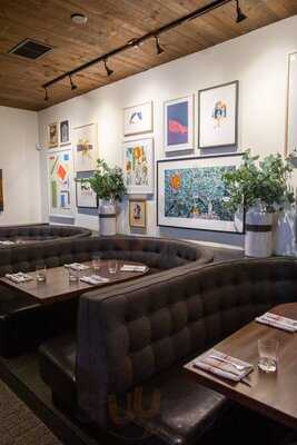 Earl's Restaurant At The Meadows