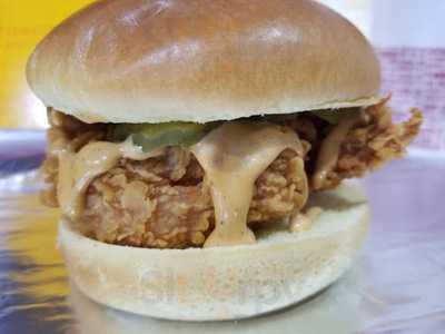 Lee's Famous Recipe Chicken