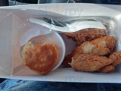 Lee's Famous Recipe Chicken